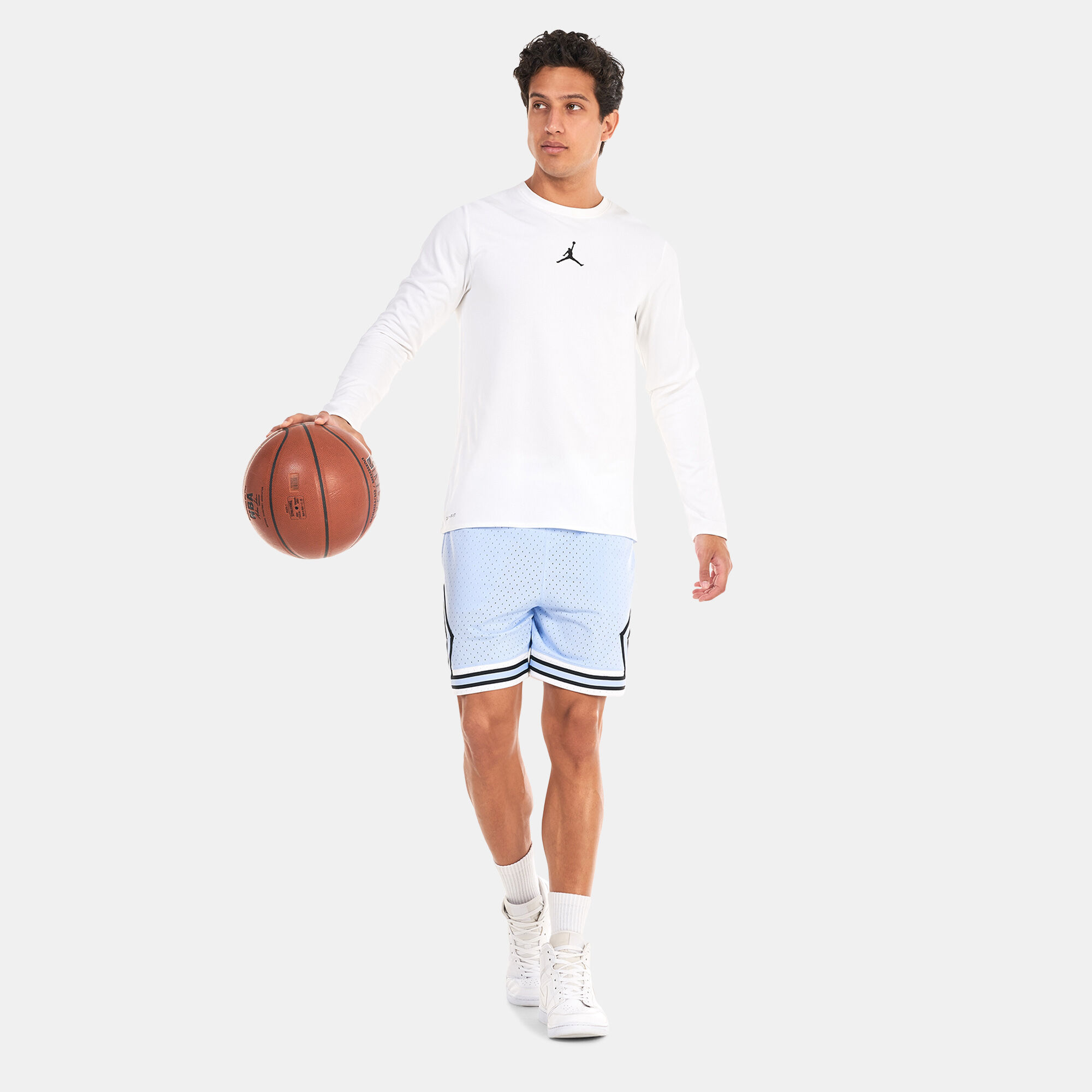 air barrage red white