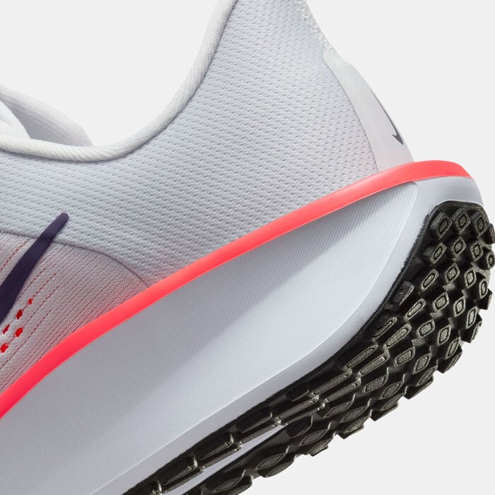 Nike Women's Quest 6 Road Running Shoes Ivory Nike Women's Quest 6 Road Running Shoes Ivory image number 5