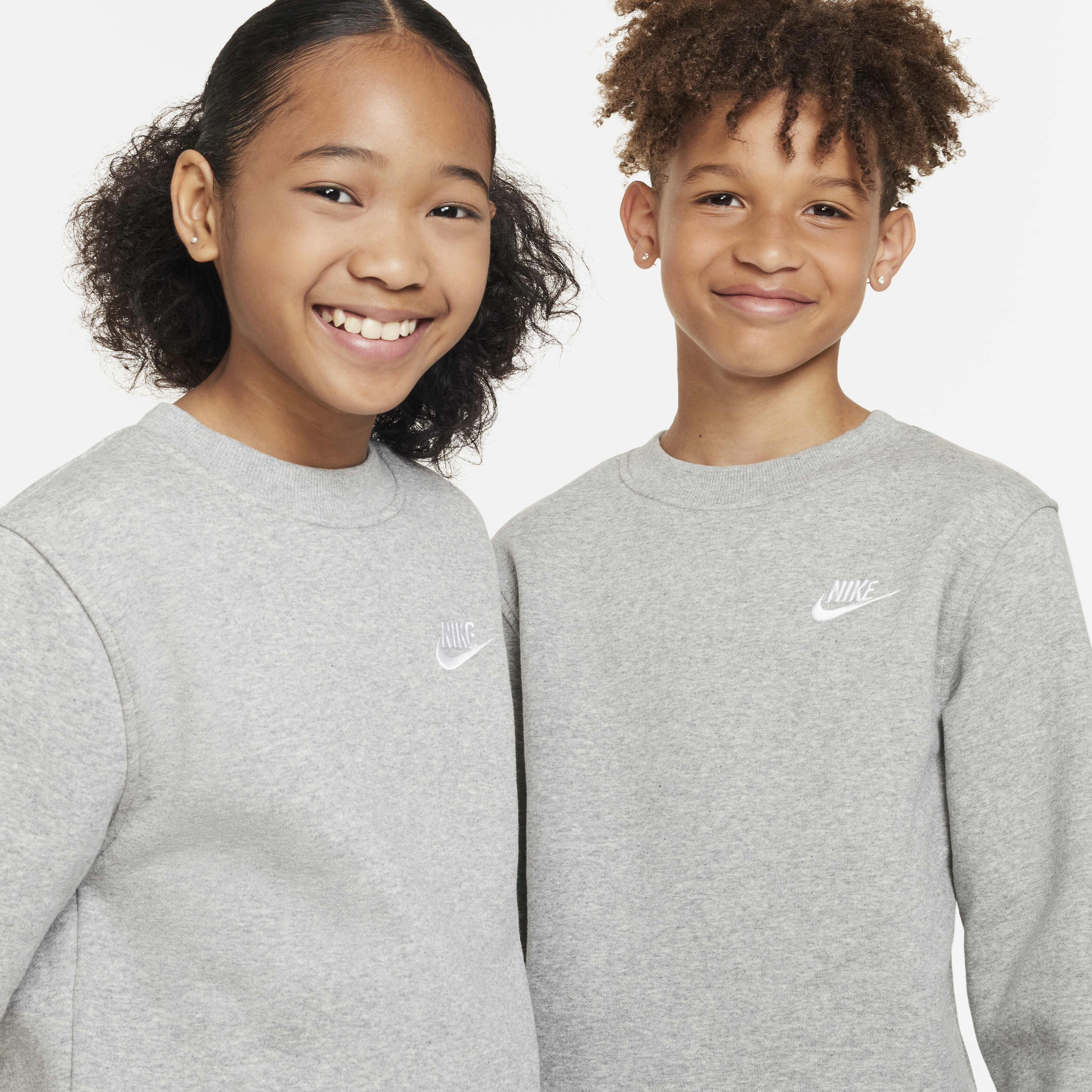 Kids nike crew neck shop
