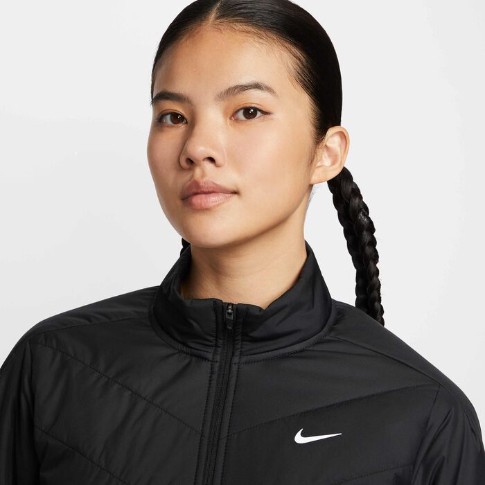 Nike Women's Swift Therma-FIT Running Jacket Black image number 2