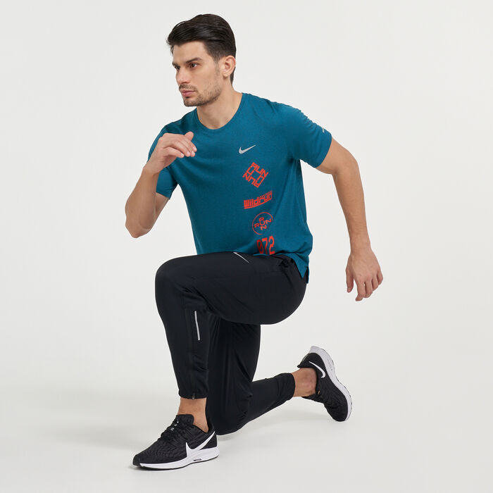 Nike Men's Essential Woven Running Pants Black image number 2