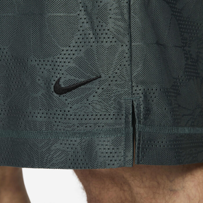 Nike Men's Standard Issue Dri-FIT Reversible Basketball Shorts Green Nike Men's Standard Issue Dri-FIT Reversible Basketball Shorts Green image number 4