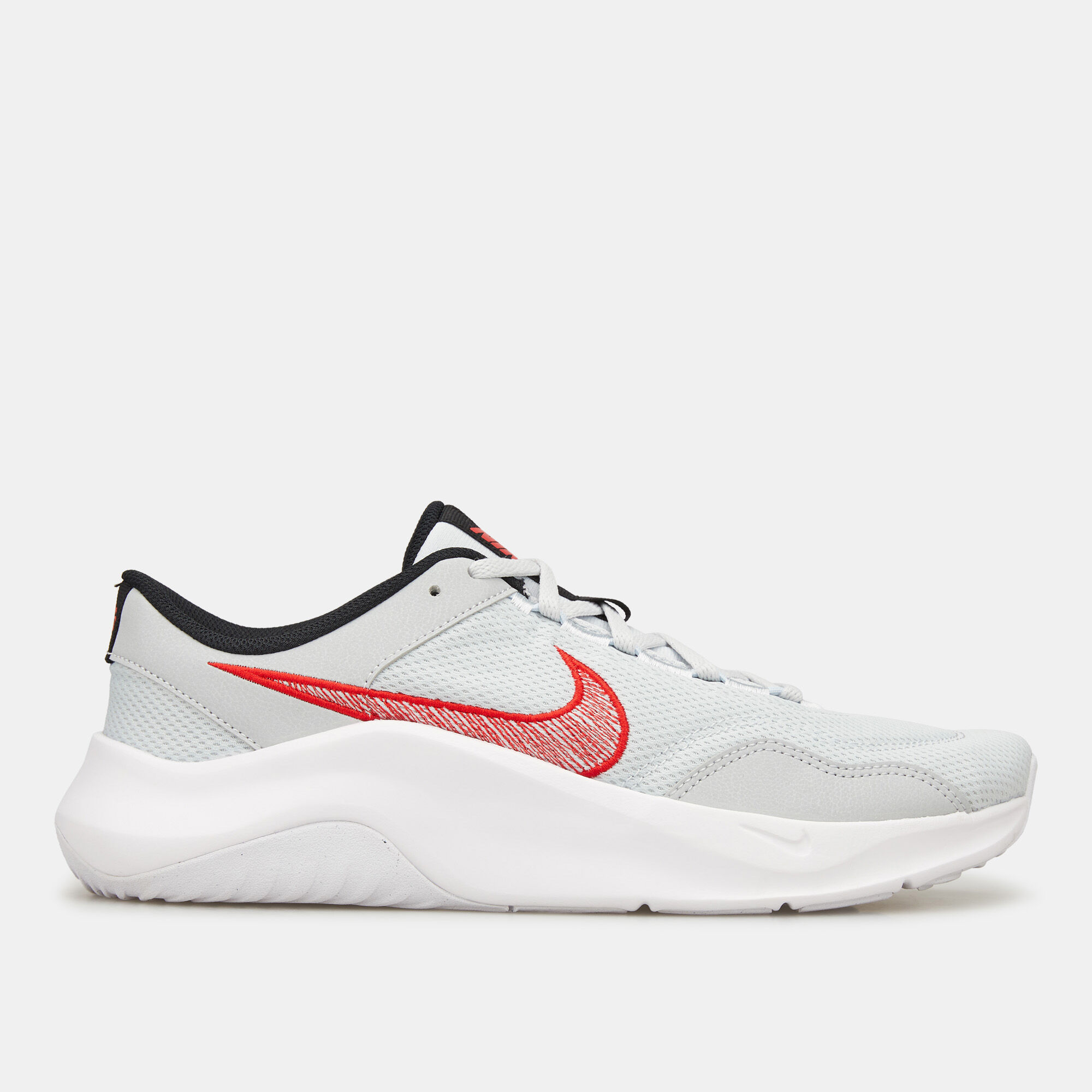 Nike trainer legend sales