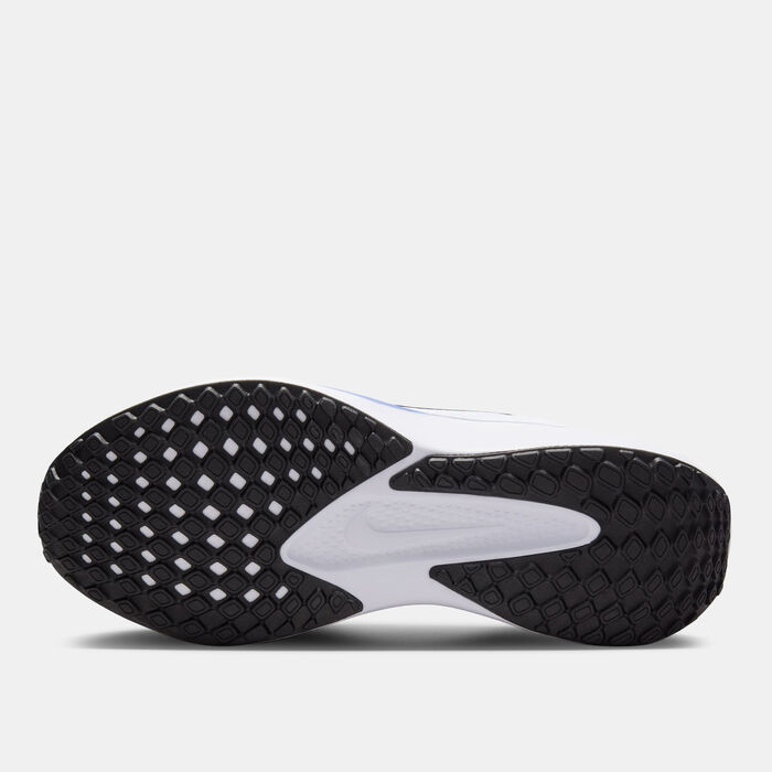 Nike Men's Quest 6 Road Running Shoes White Nike Men's Quest 6 Road Running Shoes White image number 3