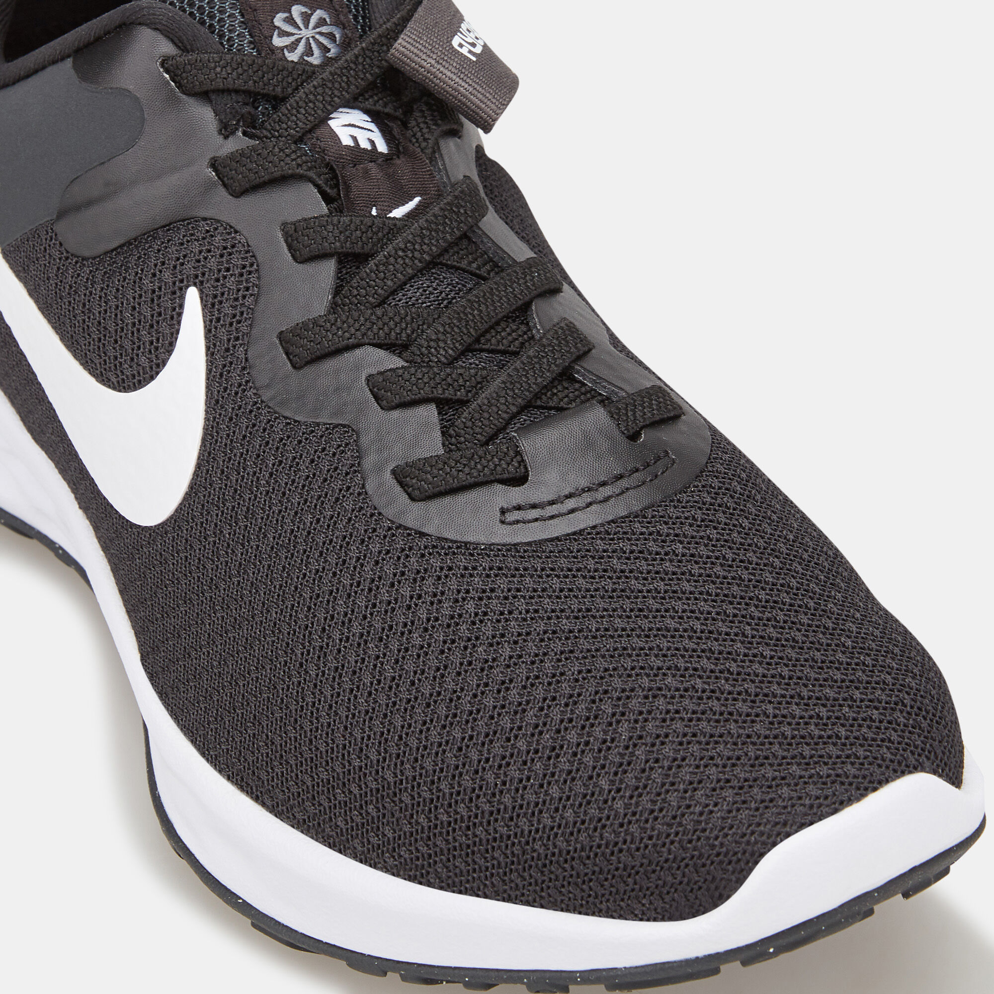 Revolution 4 flyease women's black outlet