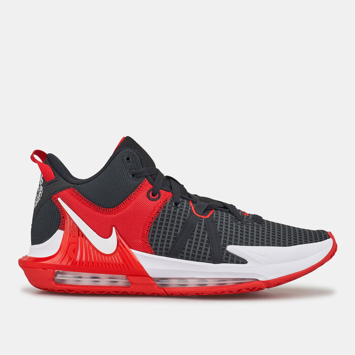 Nike Men's LeBron Witness 7 Basketball Shoe Black image number 0