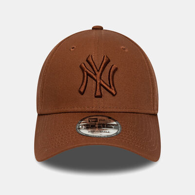 New Era Men's MLB New York Yankees League Essential 9FORTY Cap Brown