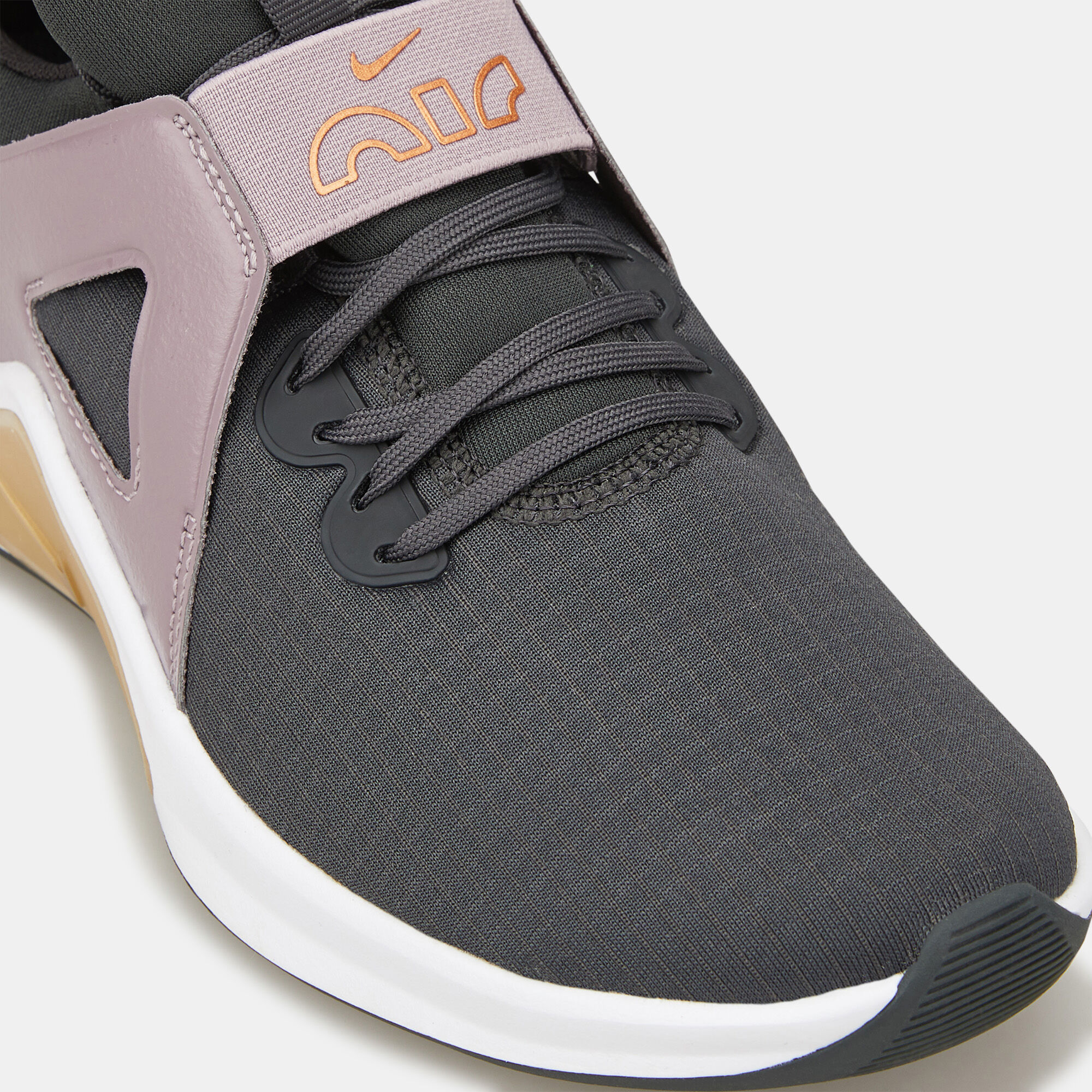 Nike women's air max bella deals
