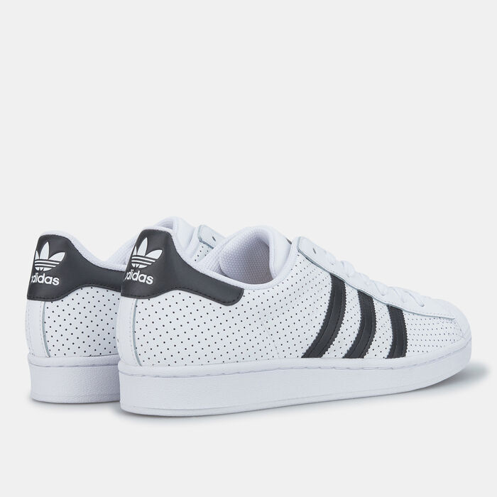 Men's Superstar Shoe Men's Superstar Shoe image number 2