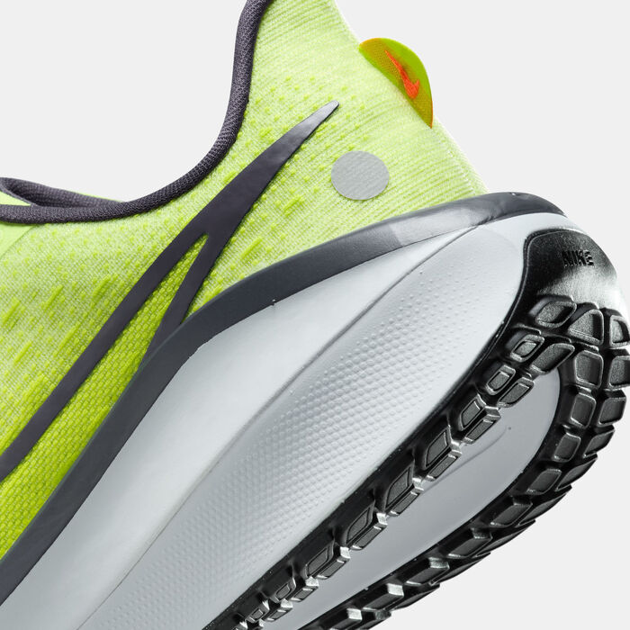 Nike Women's Vomero 17 Road Running Shoes Green image number 5