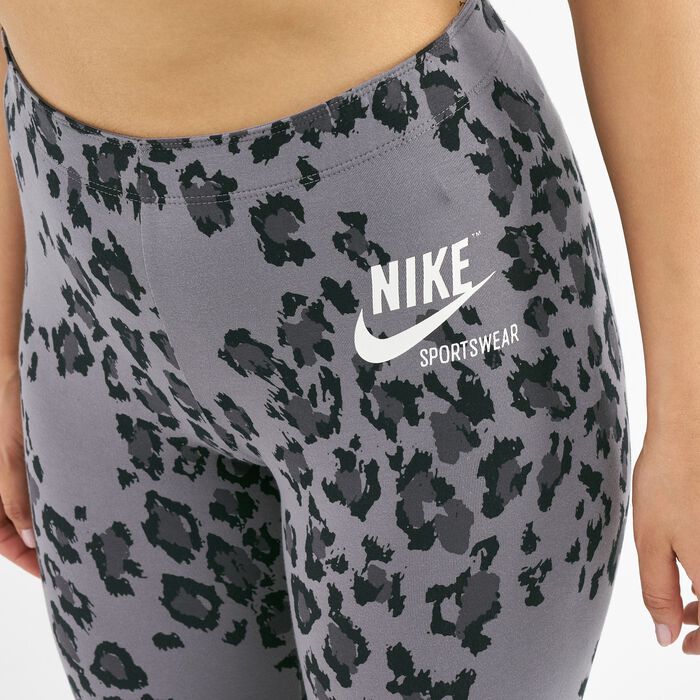 Nike Women's Sportswear Leopard Print Leggings