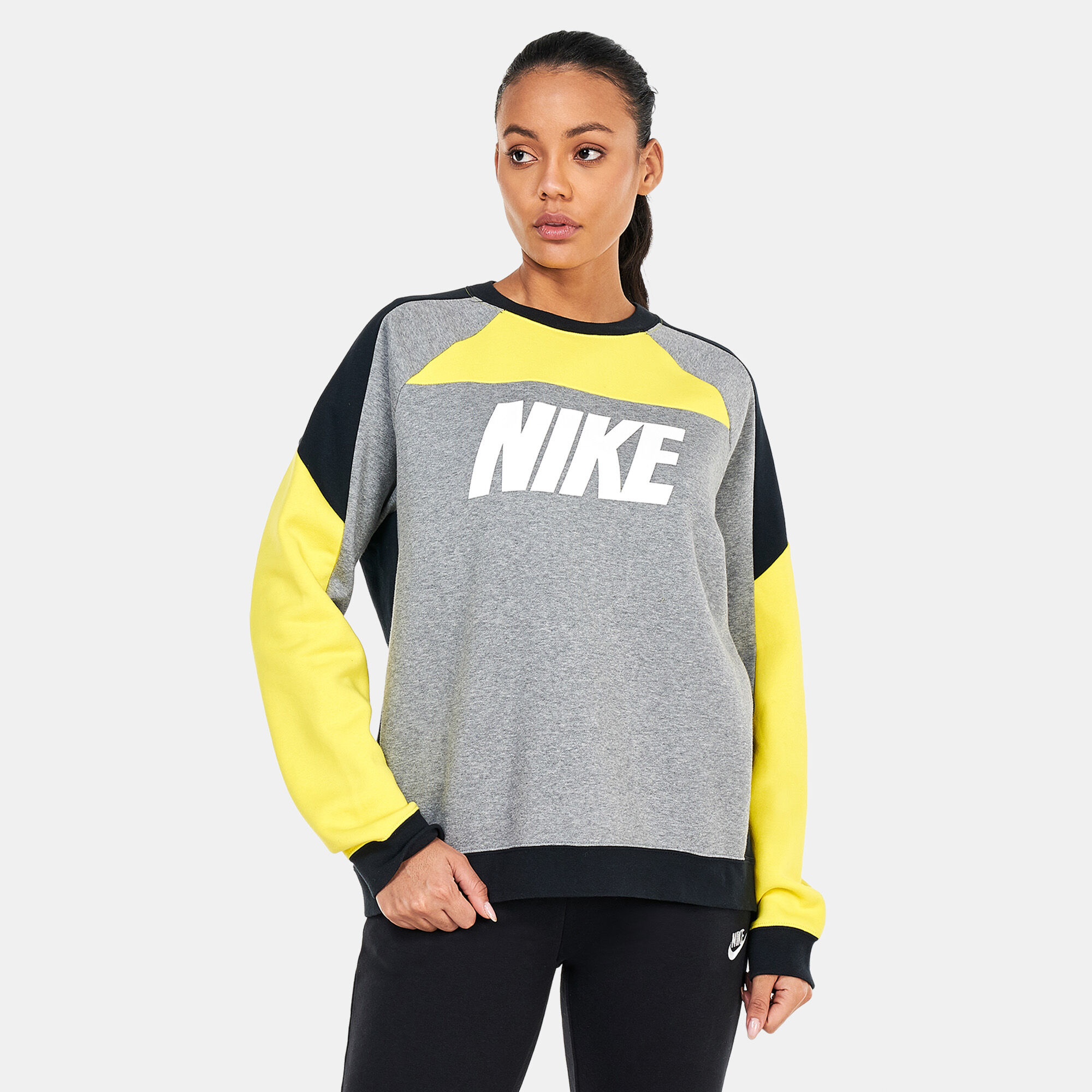 Women's nike new arrivals colorblock sweatshirt