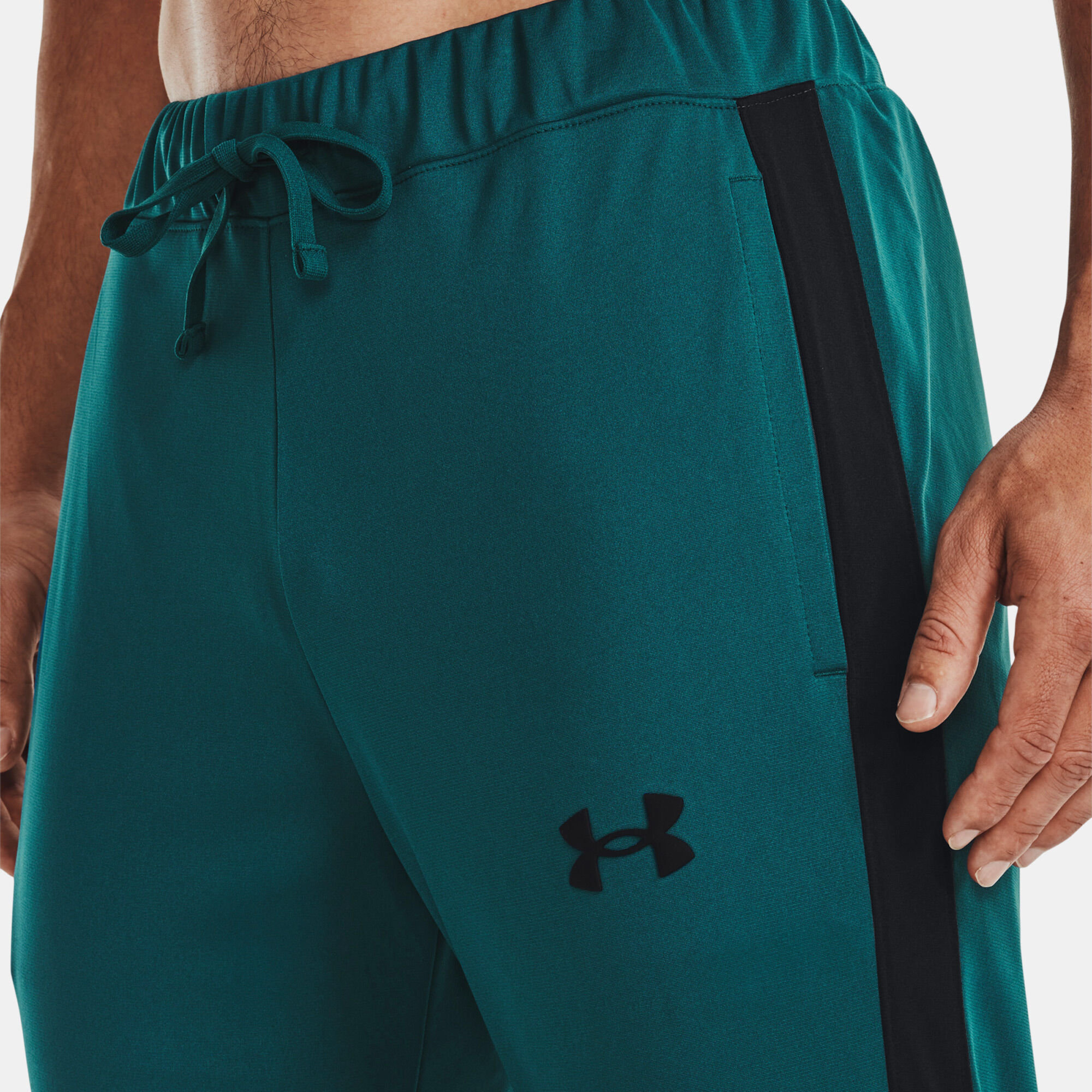 Under armour hotsell maverick tapered pants