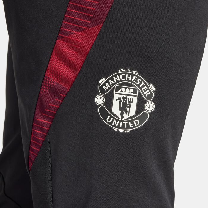 adidas Men's Manchester United Tiro 24 Football Training Pants Black image number 4