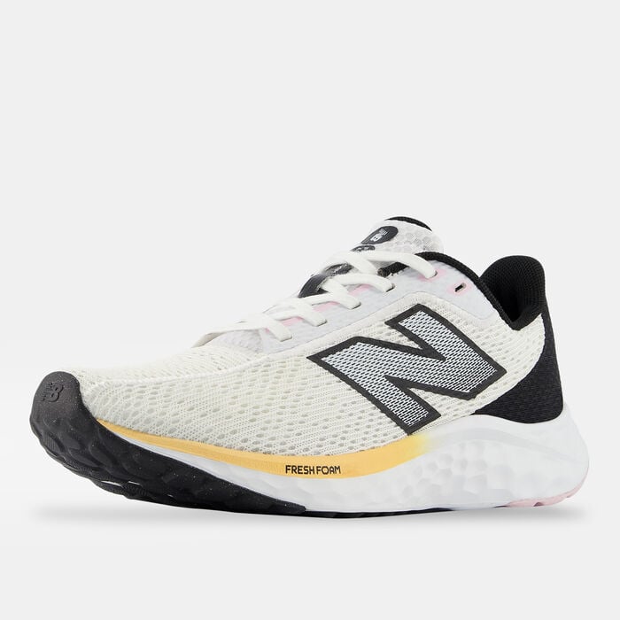 New Balance Women's Fresh Foam Arishi v4 Shoes White New Balance Women's Fresh Foam Arishi v4 Shoes White image number 6