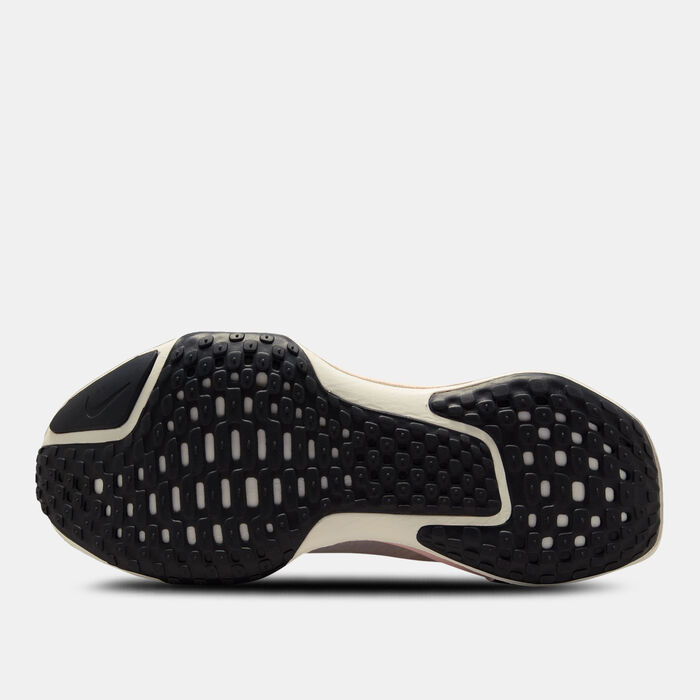 Nike Women's ZoomX Invincible 3 Road Running Shoes Peach image number 3