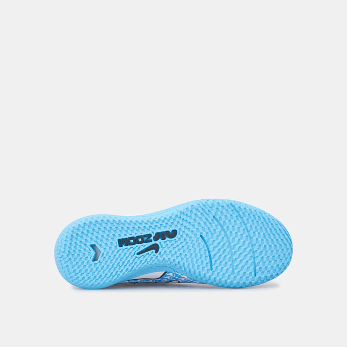 Nike Kids' Mercurial Vapor 15 Academy Indoor Court Football Shoes (Younger and Older Kids) White Nike Kids' Mercurial Vapor 15 Academy Indoor Court Football Shoes (Younger and Older Kids) White image number 3