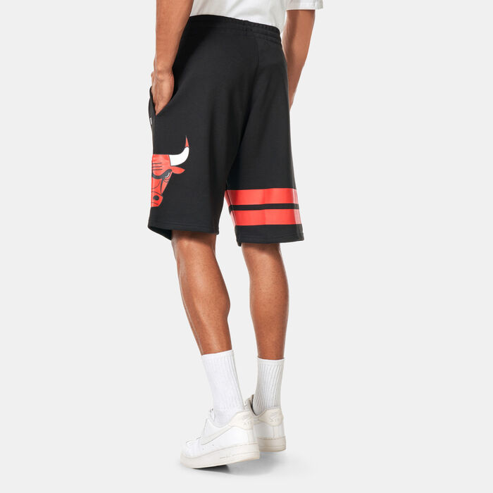 New Era Men's NBA Chicago Bulls Arch Graphic Shorts Black New Era Men's NBA Chicago Bulls Arch Graphic Shorts Black image number 1