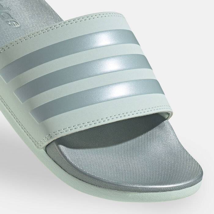 adidas Women's Adilette Comfort Slides Green adidas Women's Adilette Comfort Slides Green image number 4