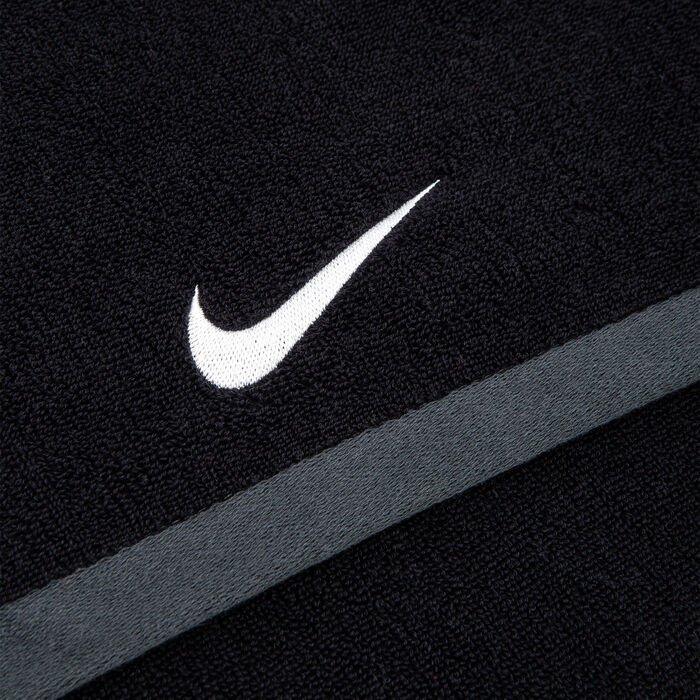 Nike Fundamental Towel Black image number 2