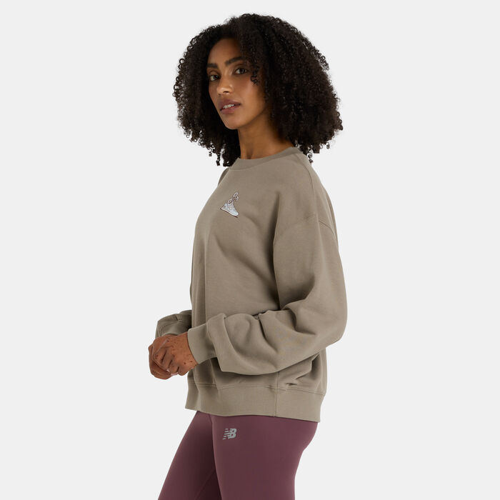 New Balance Women's Flower Shoe Sweatshirt Brown New Balance Women's Flower Shoe Sweatshirt Brown image number 2
