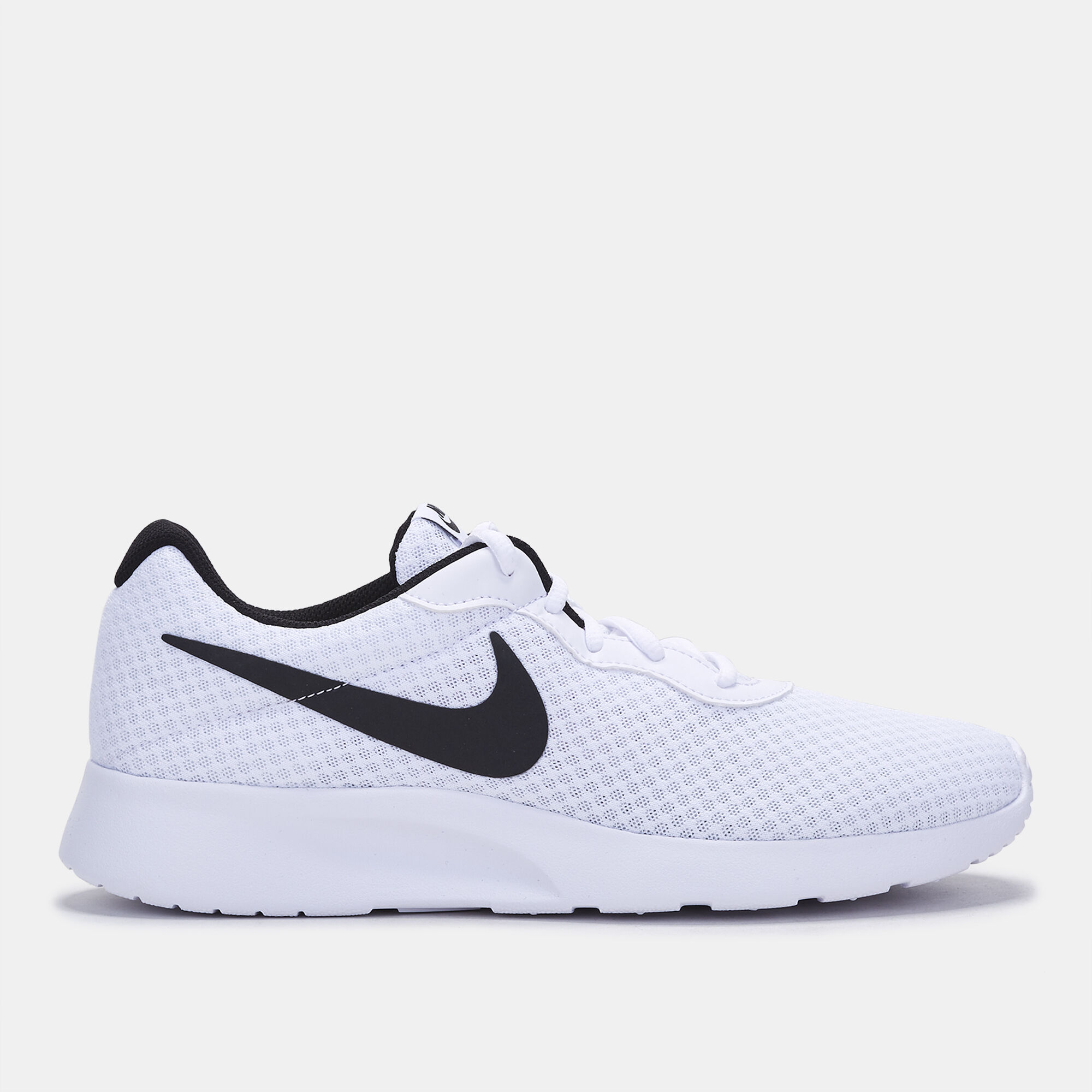 Tanjun Shoe White Nike in KSA SSS