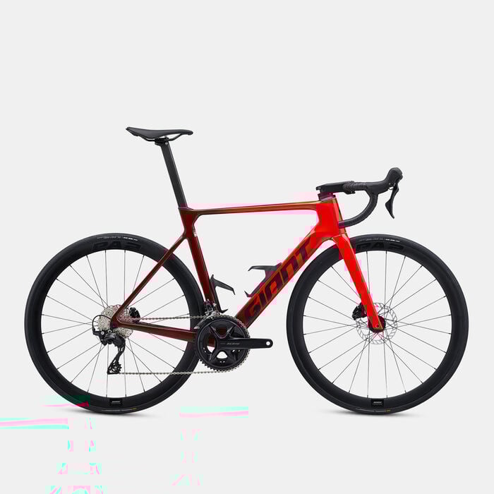 Giant Propel Advanced 2 Road Bike Red Giant Propel Advanced 2 Road Bike Red image number 0
