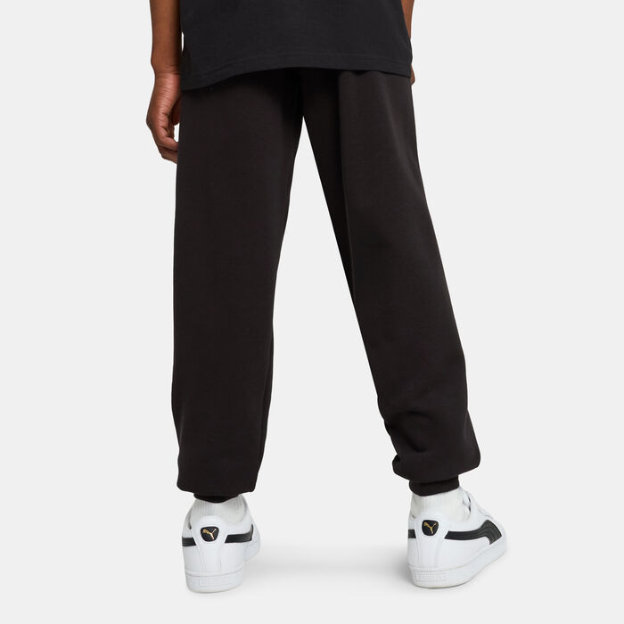 PUMA Men's Essential No.1 Logo Sweatpants Black PUMA Men's Essential No.1 Logo Sweatpants Black image number 1