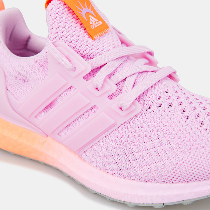 adidas Women's Ultraboost 5.0 DNA Running Sportswear Lifestyle Shoe Purple adidas Women's Ultraboost 5.0 DNA Running Sportswear Lifestyle Shoe Purple image number 4