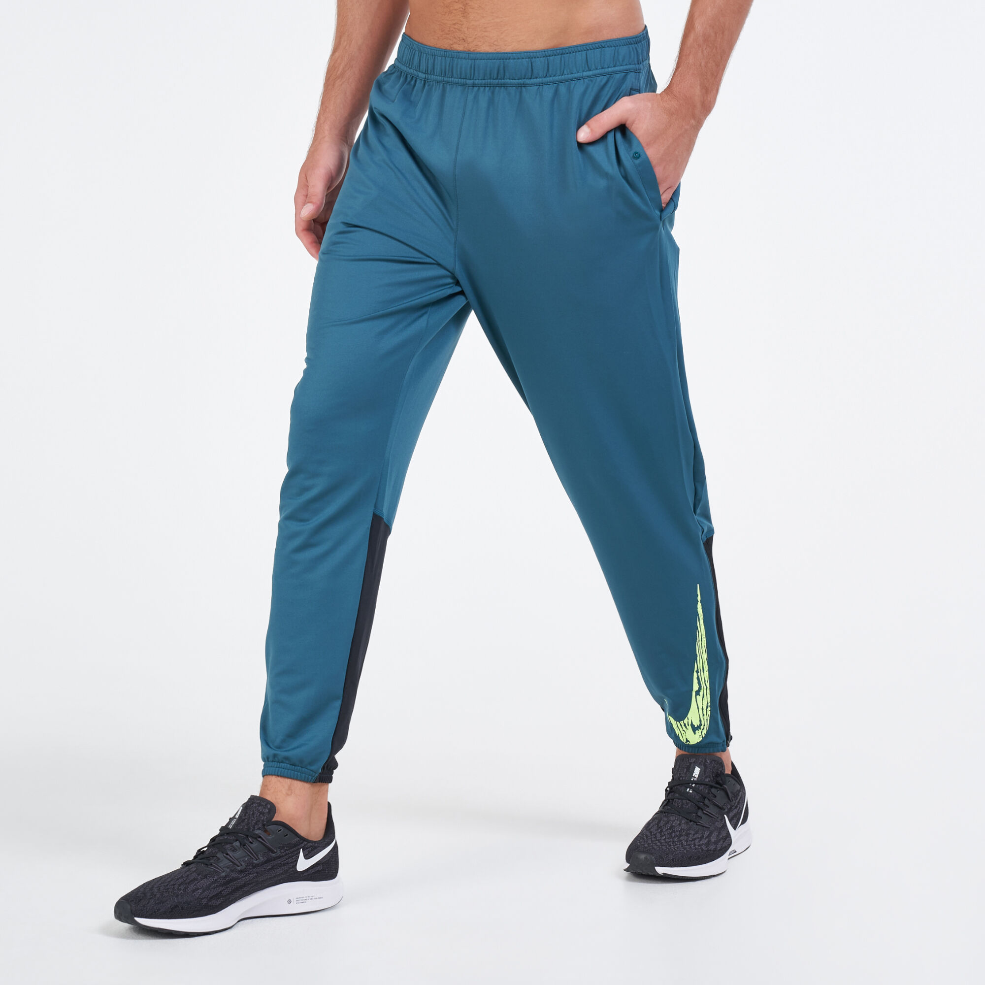 Men's nike essential flex training pants outlet