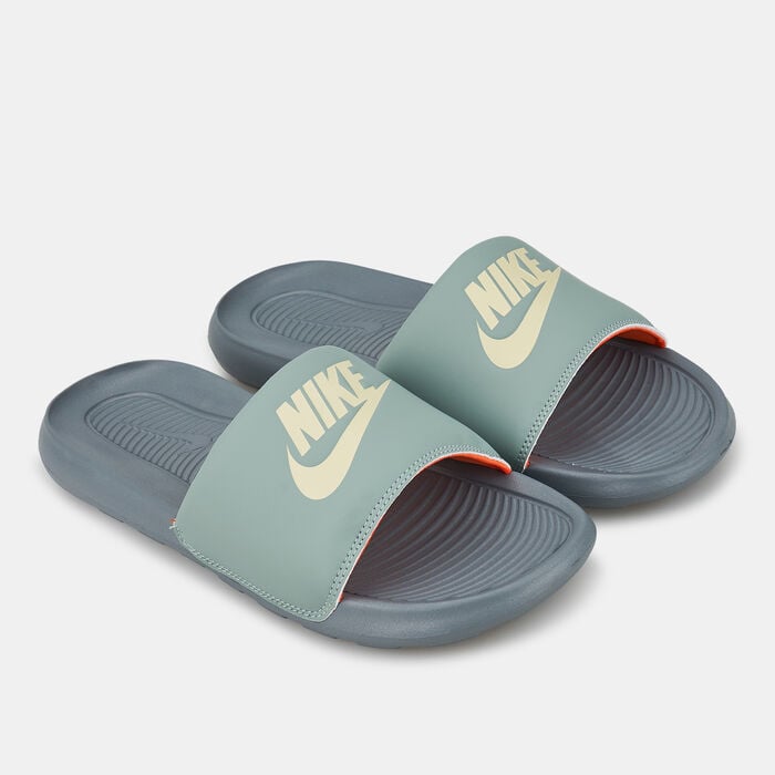 Nike Men's Victori One Slides Green Nike Men's Victori One Slides Green image number 0