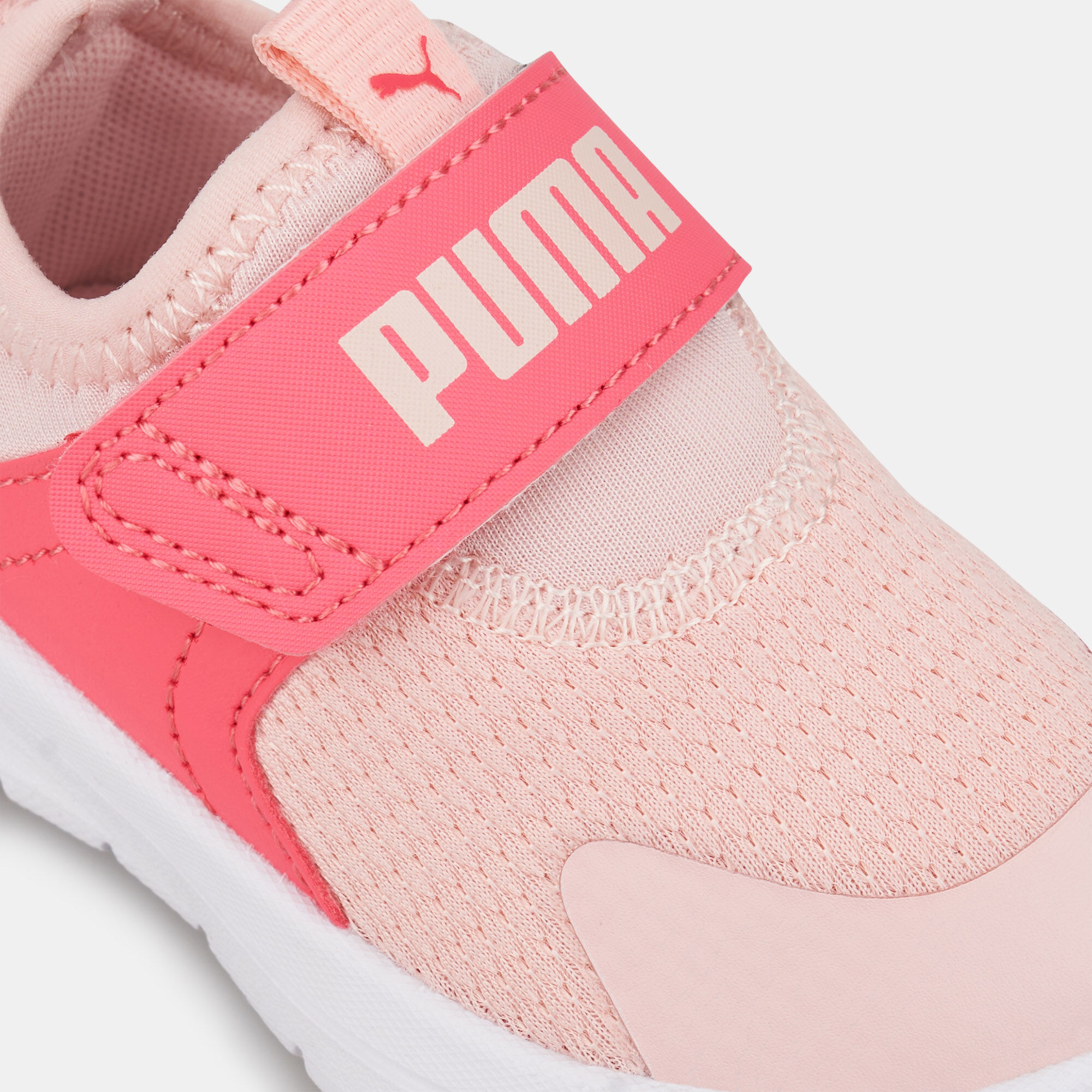 Puma carson runner 32 deals kids