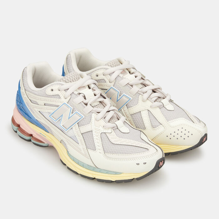 New Balance Women's 1906R Shoes Beige New Balance Women's 1906R Shoes Beige image number 1