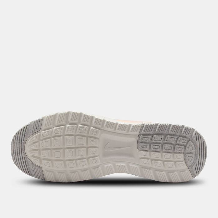 Nike Women's Air Max Nuaxis Shoes Pink image number 3