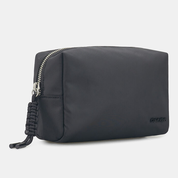 Calvin Klein Women's Toiletry Bag Black Calvin Klein Women's Toiletry Bag Black image number 2