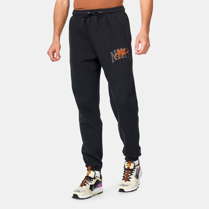 Nike Men's Club Fleece Cuffed Trousers Black Nike Men's Club Fleece Cuffed Trousers Black image number 0