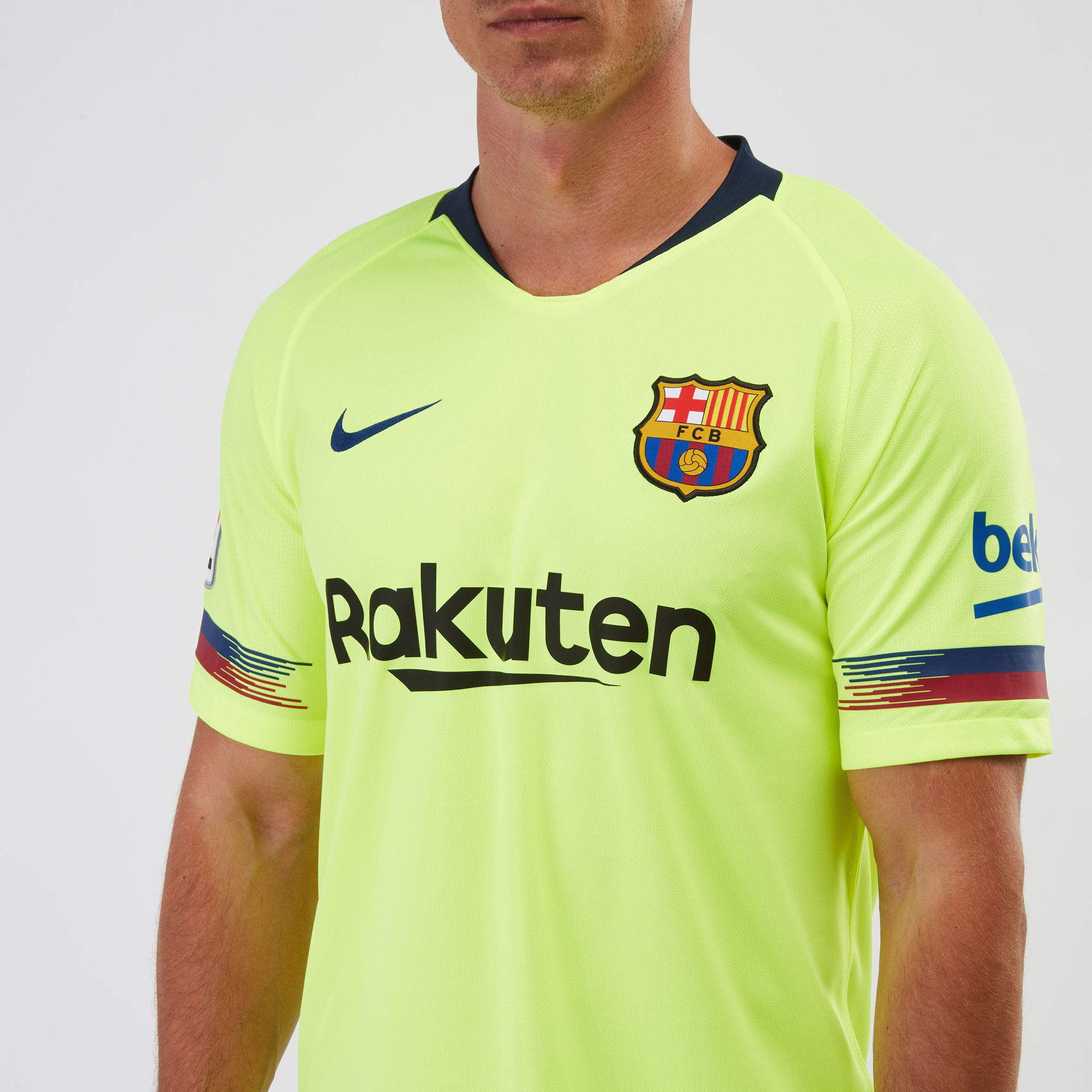 Barcelona away best sale jersey 2018
