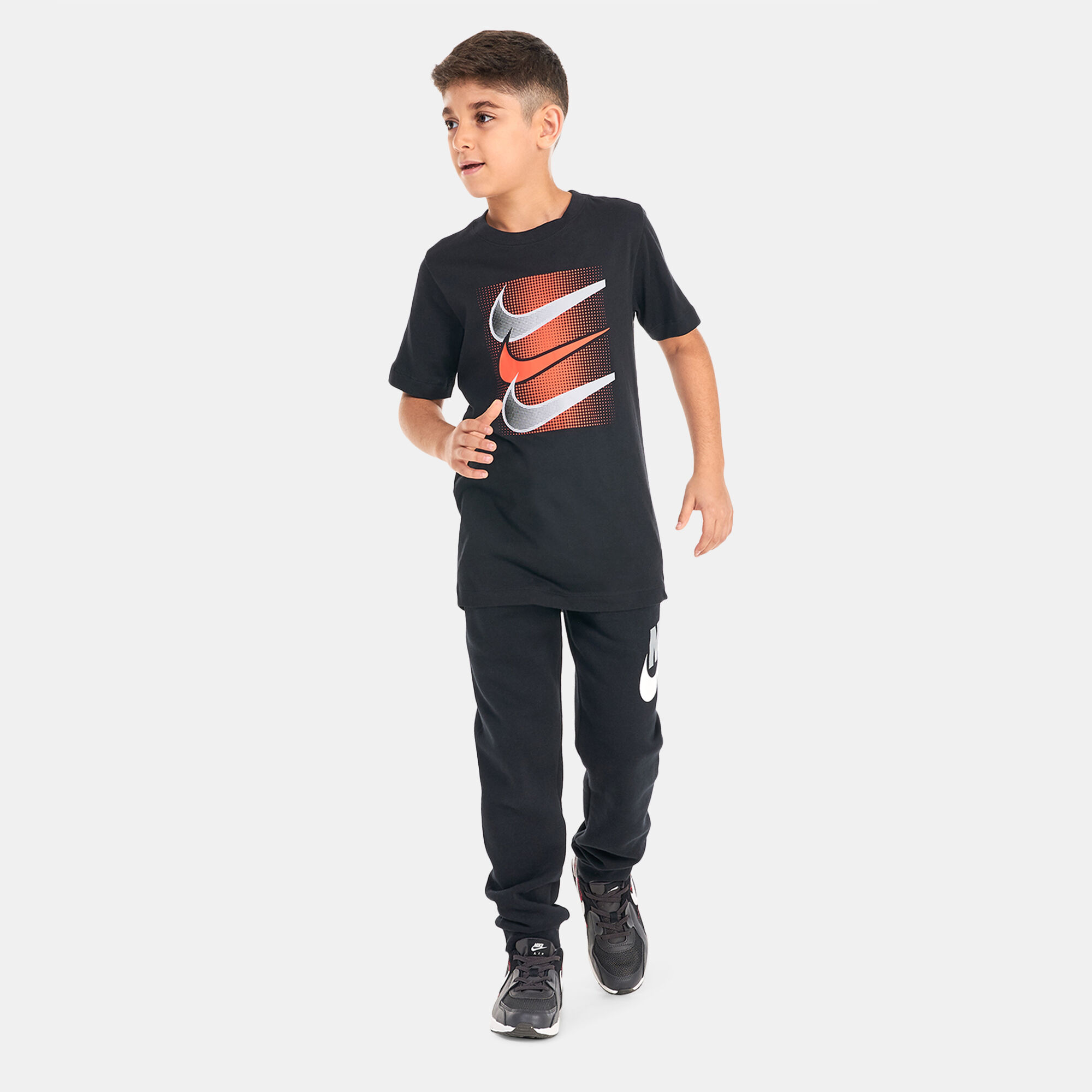 Buy Nike Kids Sportswear Core Brandmark T Shirt Black in KSA SSS