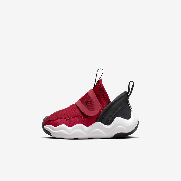 Jordan Kids' 23/7 Shoes Red Jordan Kids' 23/7 Shoes Red image number 0