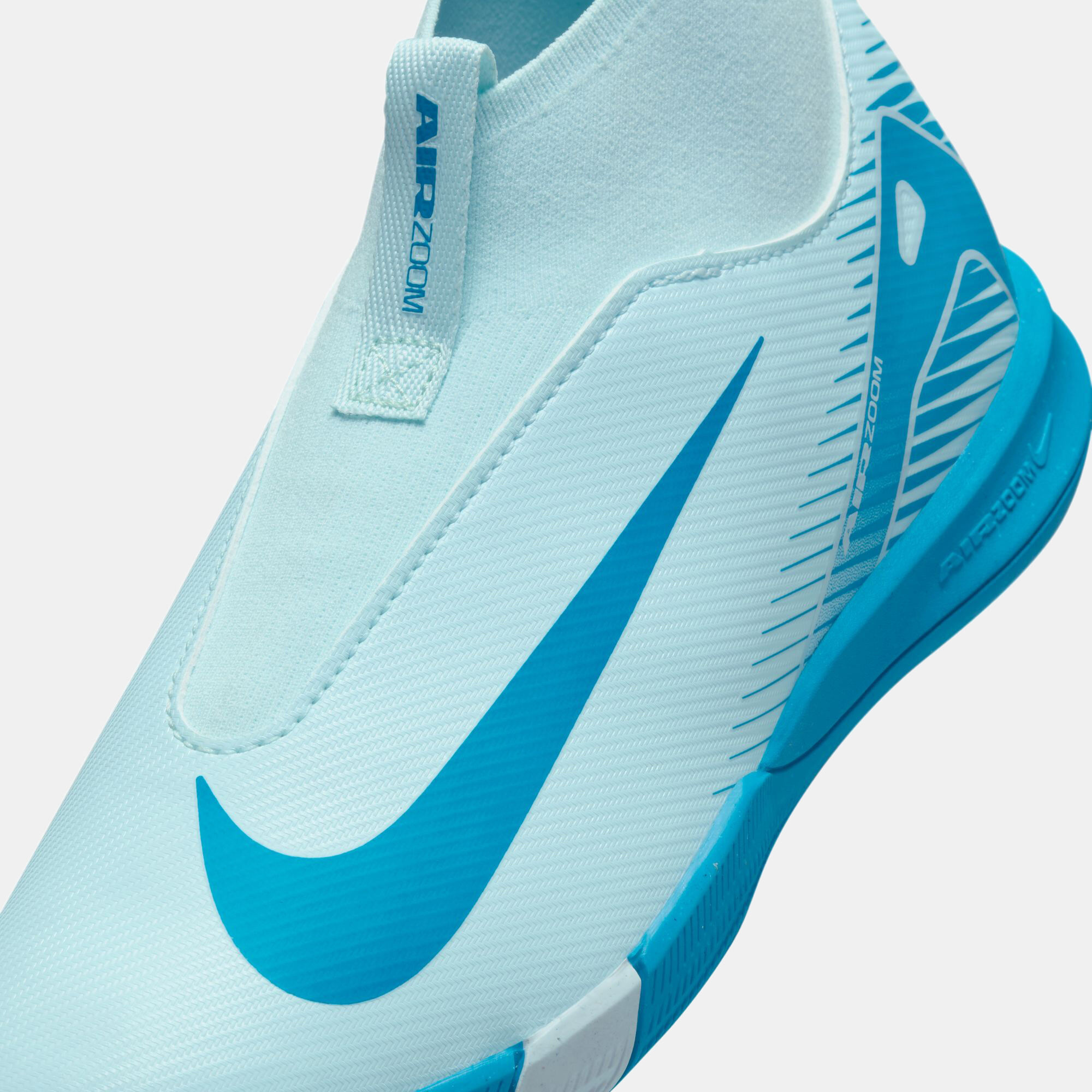 Nike kids' phantom vision academy dynamic fit indoor soccer shoes outlet