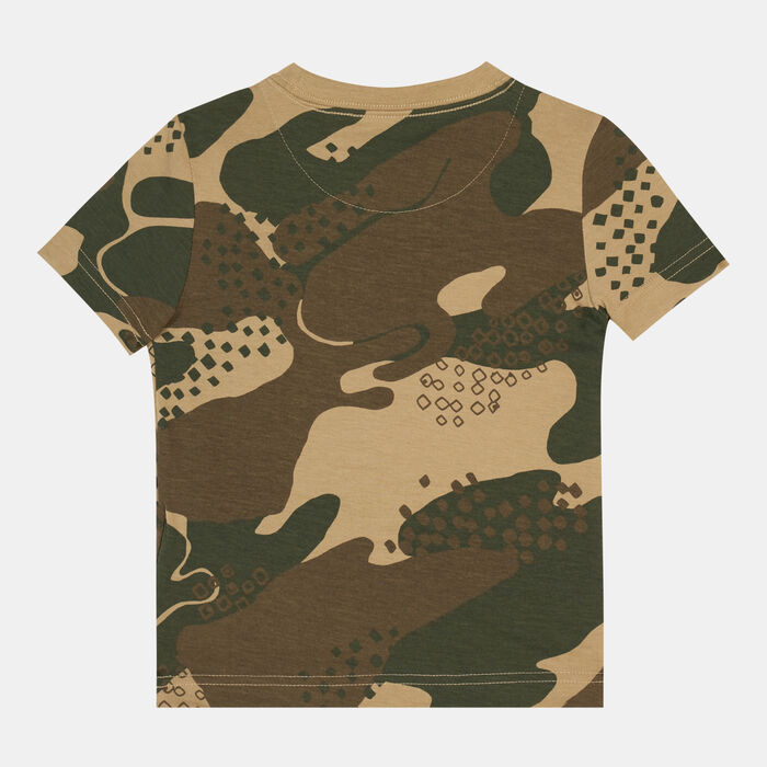 Nike Kids' Seasonal Camo Graphic T-Shirt (Baby and Toddler) Green Nike Kids' Seasonal Camo Graphic T-Shirt (Baby and Toddler) Green image number 1