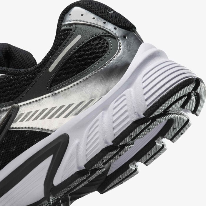 Nike Men's V5 RNR Shoes Grey Nike Men's V5 RNR Shoes Grey image number 7