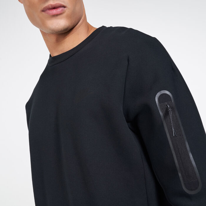 Nike Men's Sportswear Tech Fleece Crew Sweatshirt Black Nike Men's Sportswear Tech Fleece Crew Sweatshirt Black image number 2