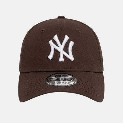 New Era Men's MLB New York Yankees League Essential 9FORTY Cap Brown