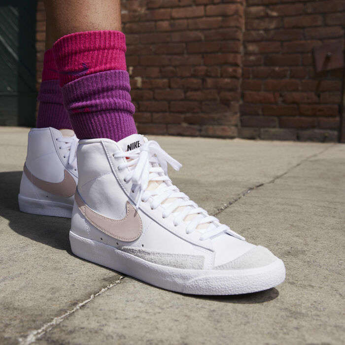 Nike Women's Blazer Mid '77 Shoes White Nike Women's Blazer Mid '77 Shoes White image number 1
