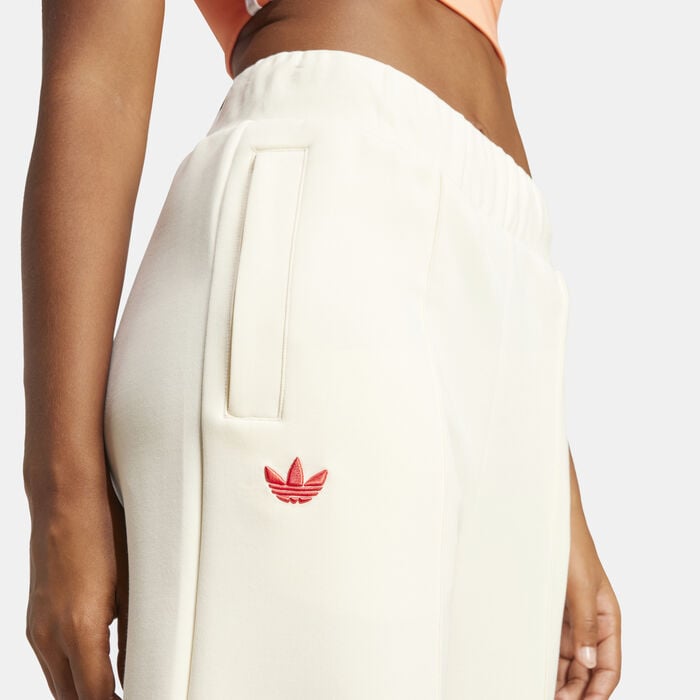 adidas Originals Women's Adicolor Neuclassics Track Pants White adidas Originals Women's Adicolor Neuclassics Track Pants White image number 4