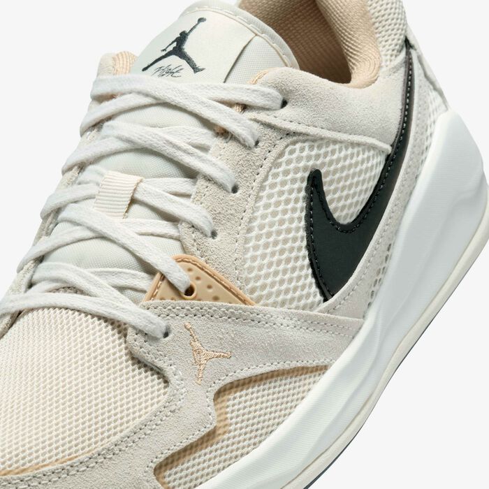 Jordan Women's CMFT Era Shoes White image number 6