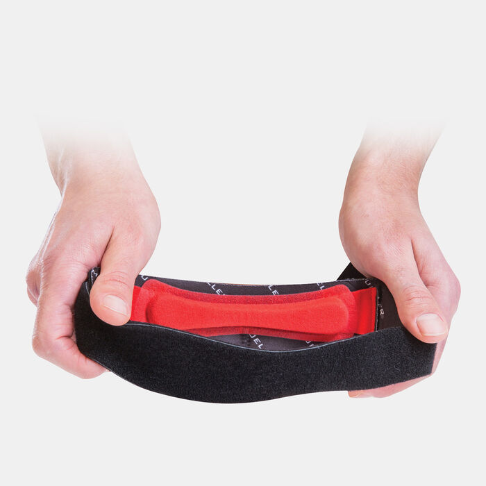 Mueller Advanced Patella Knee Strap (One Size) Black Mueller Advanced Patella Knee Strap (One Size) Black image number 1