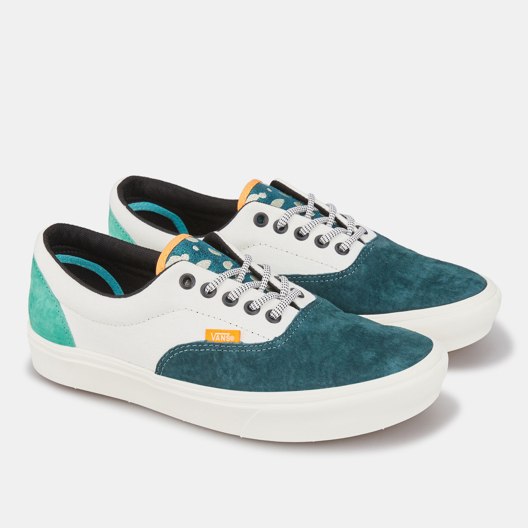Vans comfycush era bugs 2025