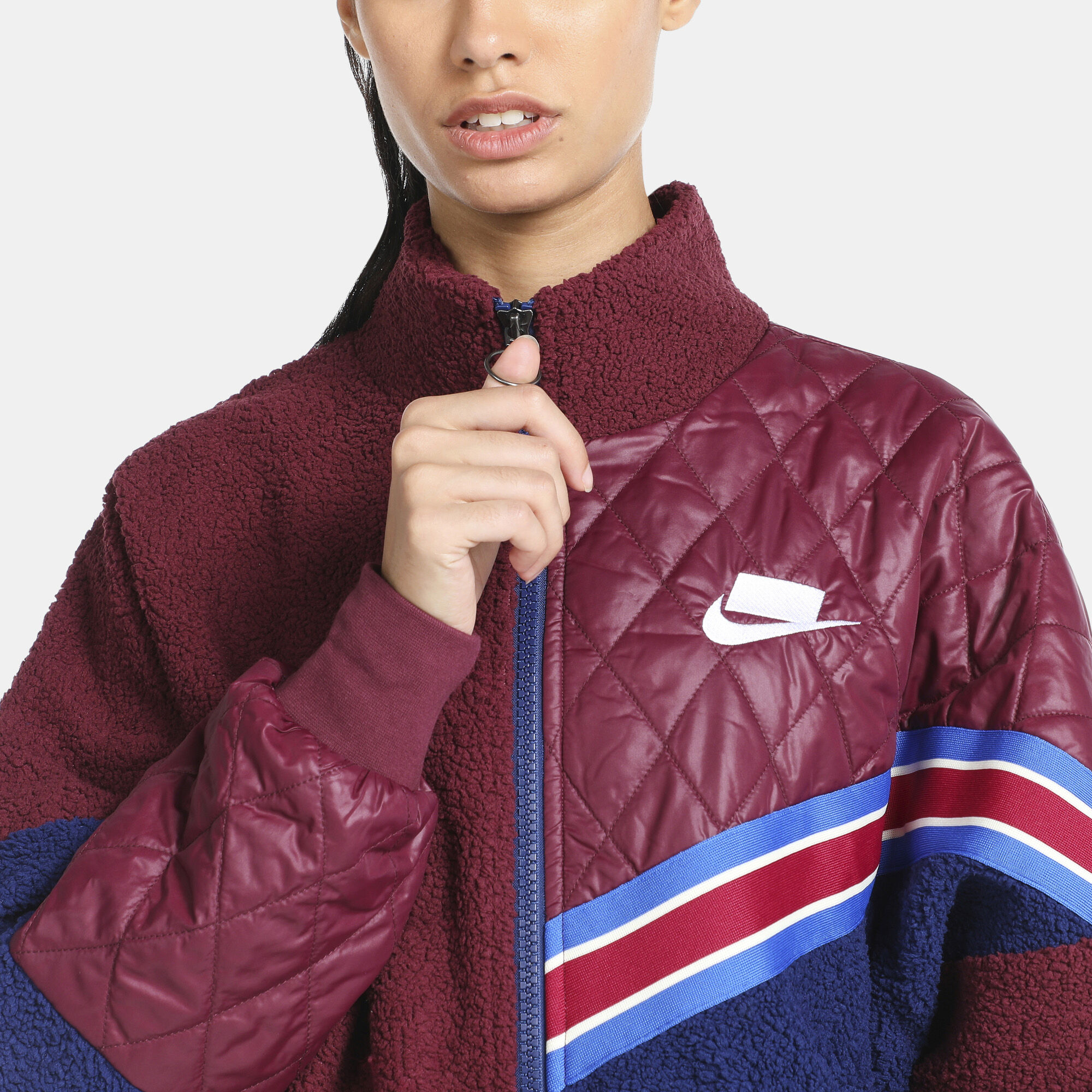Nike sherpa track jacket deals
